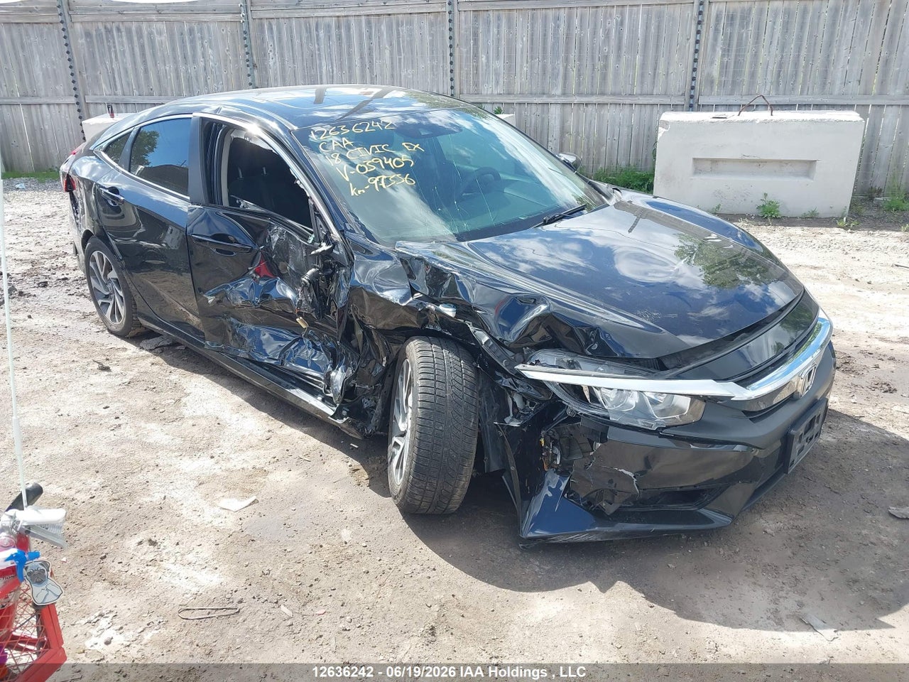 2HGFC2F89JH039405 · 2018 HONDA CIVIC EX