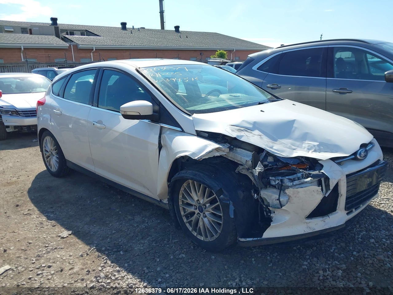 1FADP3N22EL394346 · 2014 FORD FOCUS TITANIUM