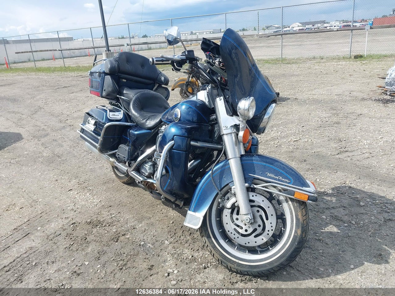 1HD1FCW141Y604012 · 2001 HARLEY DAVIDSON FLHTCUI