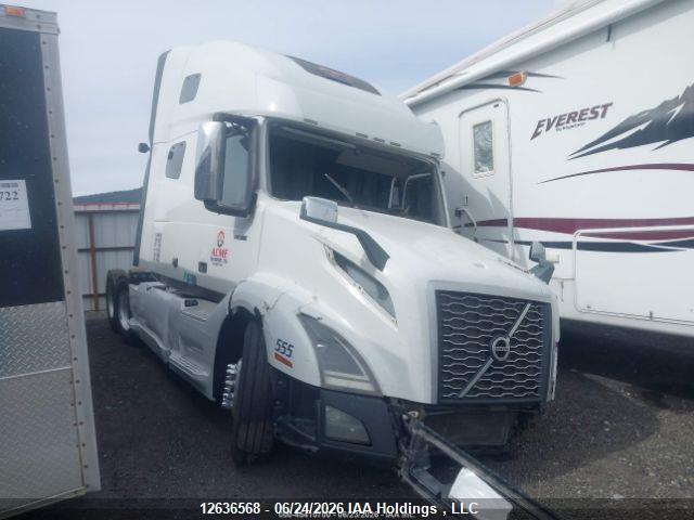 4V4NC9EHXKN899704 · 2019 VOLVO VNL