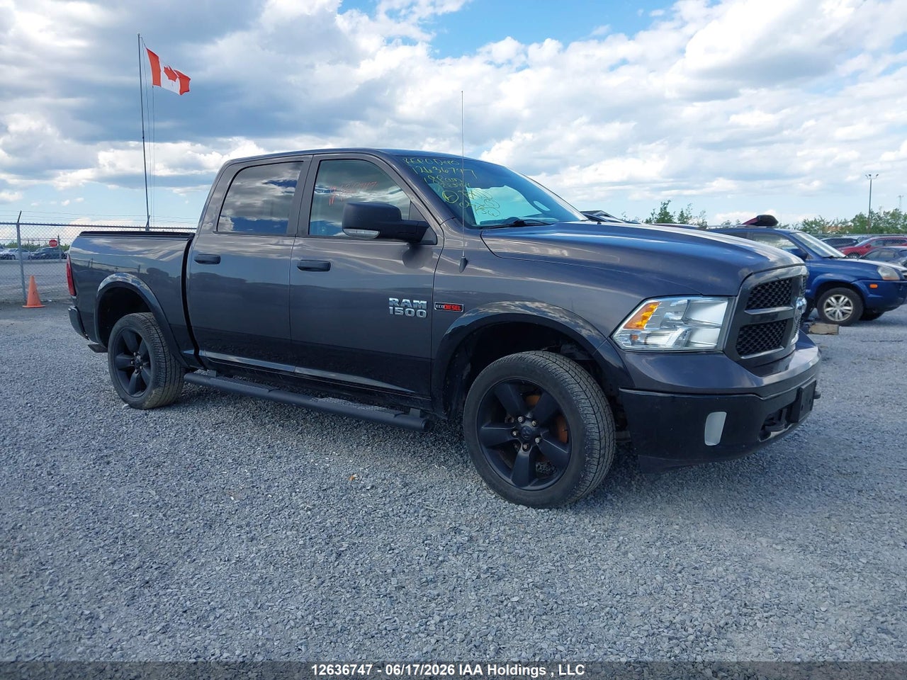 1C6RR7LM5JS283464 · 2018 RAM 1500 SLT