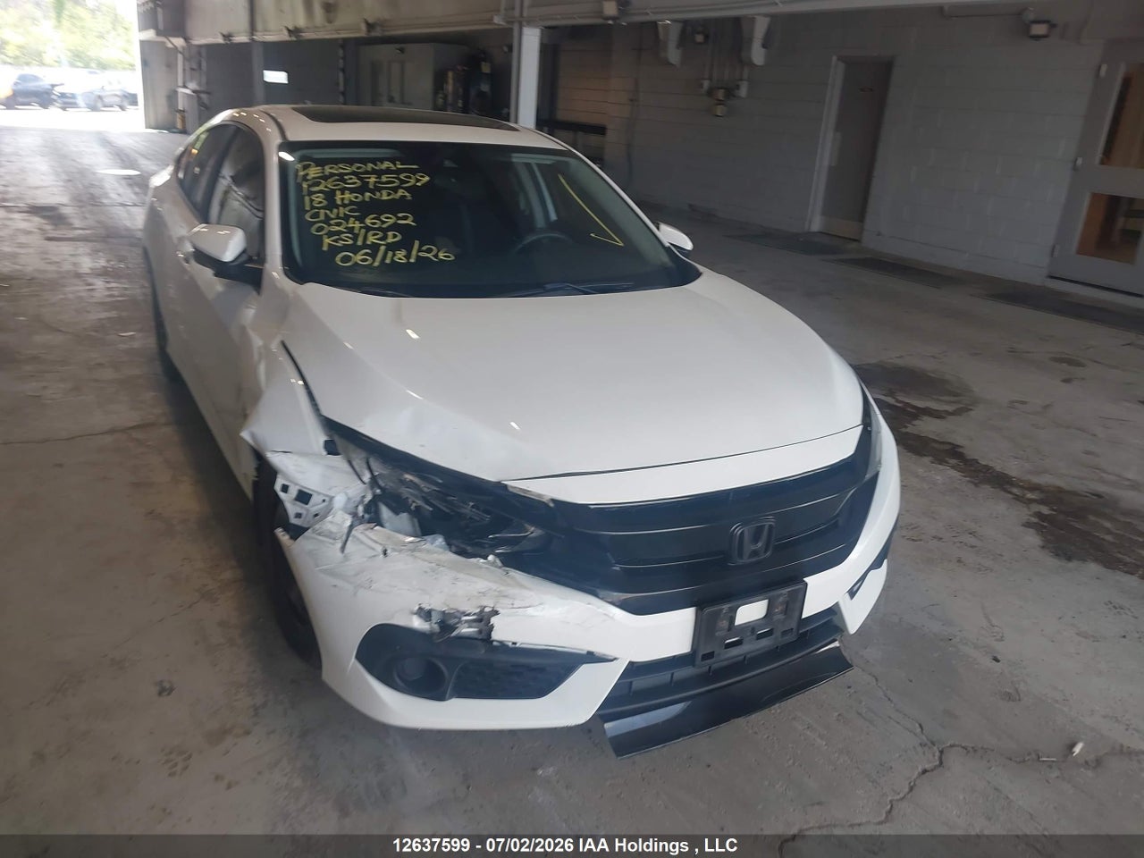 2HGFC2F87JH024692 · 2018 HONDA CIVIC EX