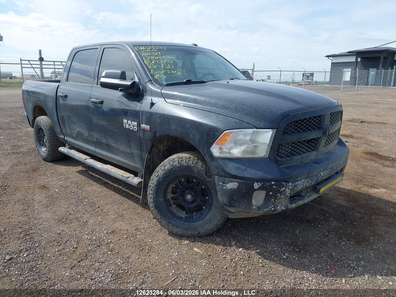 3C6RR7KT7HG722321 · 2017 RAM 1500 ST