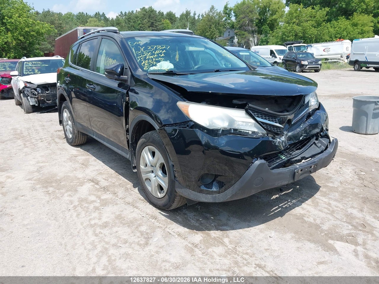 2T3ZFREV9FW224404 · 2015 TOYOTA RAV4 LE · 1/12