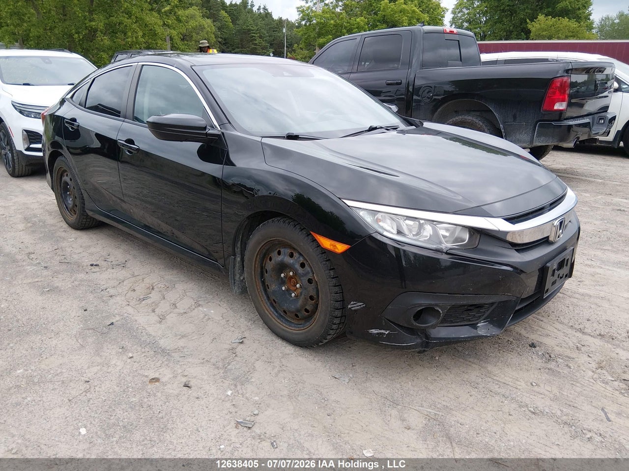 2HGFC2F6XJH027861 · 2018 HONDA CIVIC SE