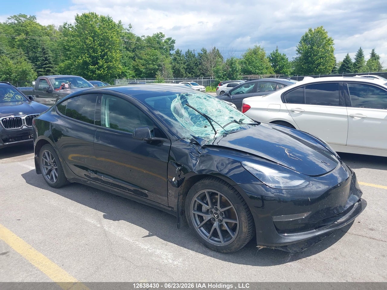 5YJ3E1EA3NF334165 · 2022 TESLA MODEL 3 RWD/STANDARD RANGE