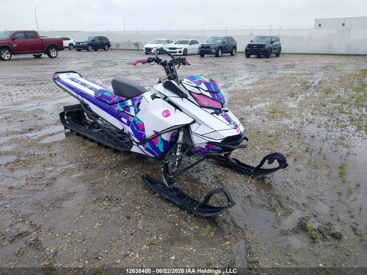 2BPSCFJD6JV000880 · 2018 SKIDOO SUMMIT · 1/12