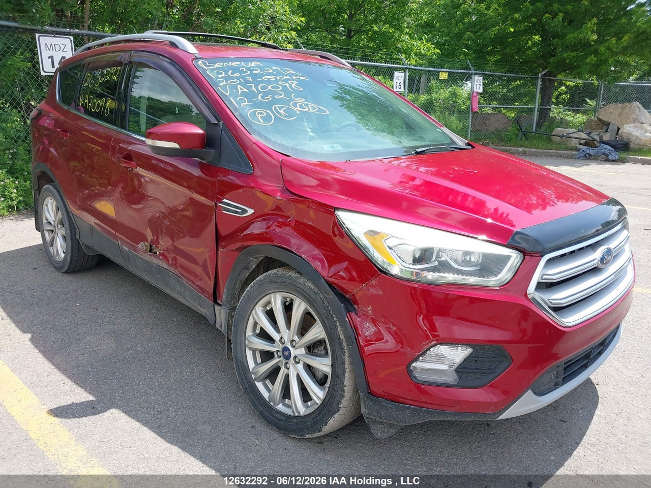 1FMCU9J92HUA70098 · 2017 FORD ESCAPE TITANIUM