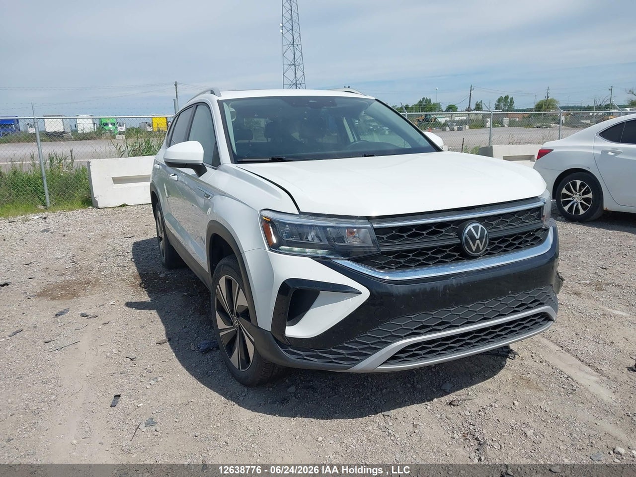 3VVVX7B29PM360238 · 2023 VOLKSWAGEN TAOS SE