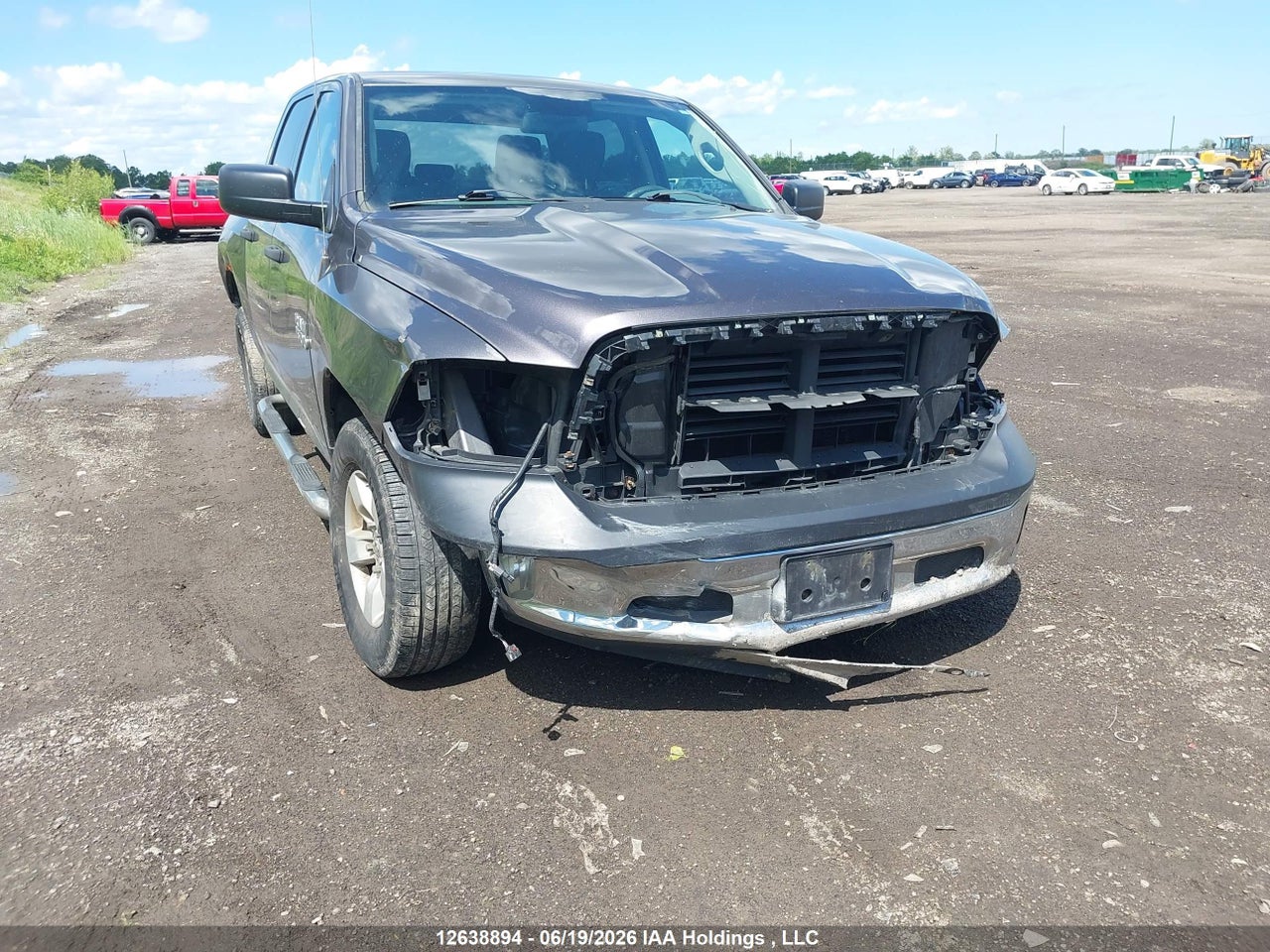 1C6RR7KG5ES302208 · 2014 RAM 1500 ST