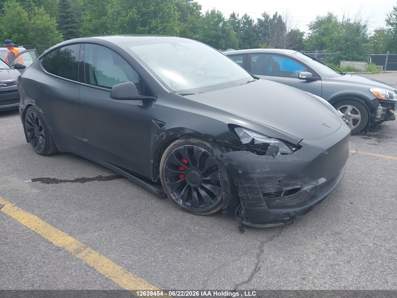 7SAYGDEF4NF464004 · 2022 TESLA MODEL Y PERFORMANCE · 1/12