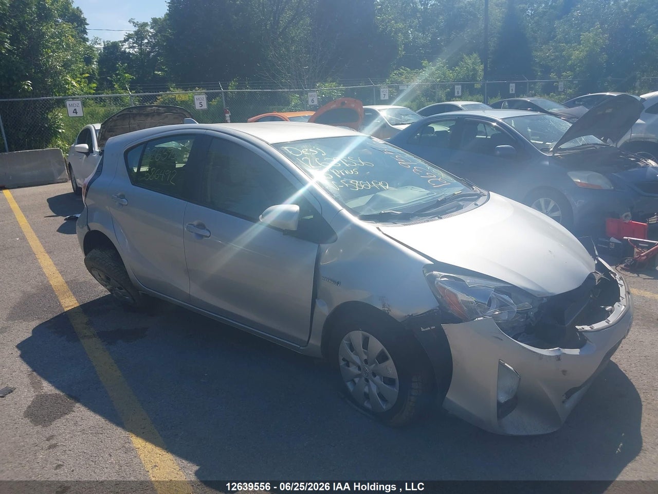JTDKDTB33F1586492 · 2015 TOYOTA Prius c