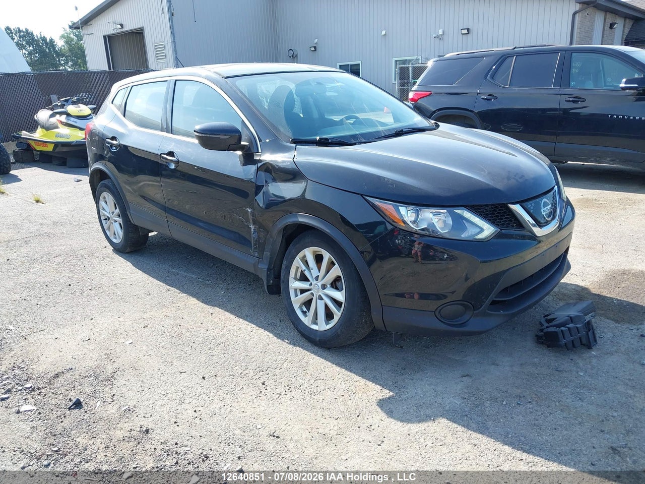 JN1BJ1CR3JW264448 · 2018 NISSAN QASHQAI S/SL/SV