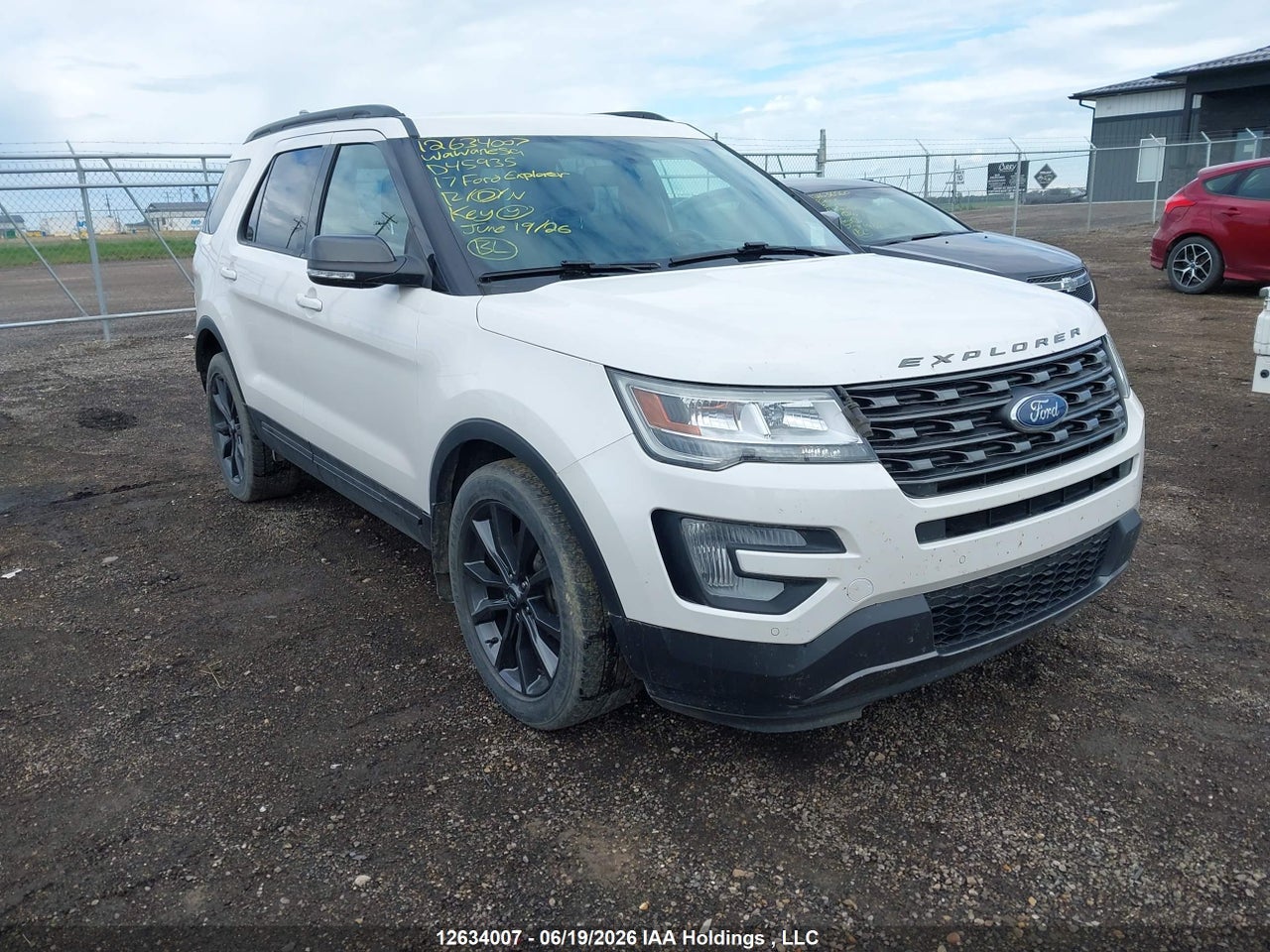 1FM5K8D86HGD45935 · 2017 FORD EXPLORER XLT
