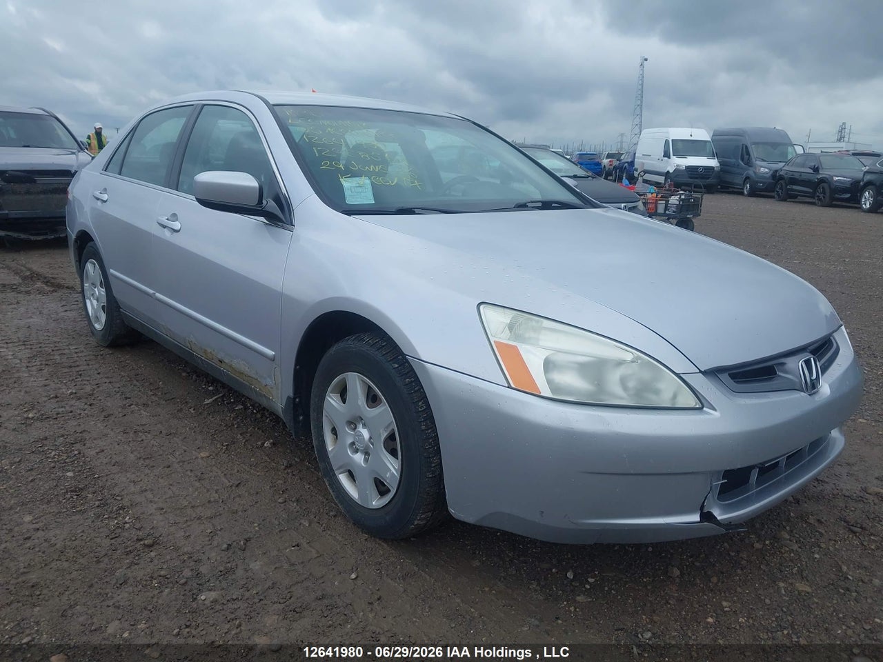 1HGCM56405A800566 · 2005 HONDA ACCORD LX-G