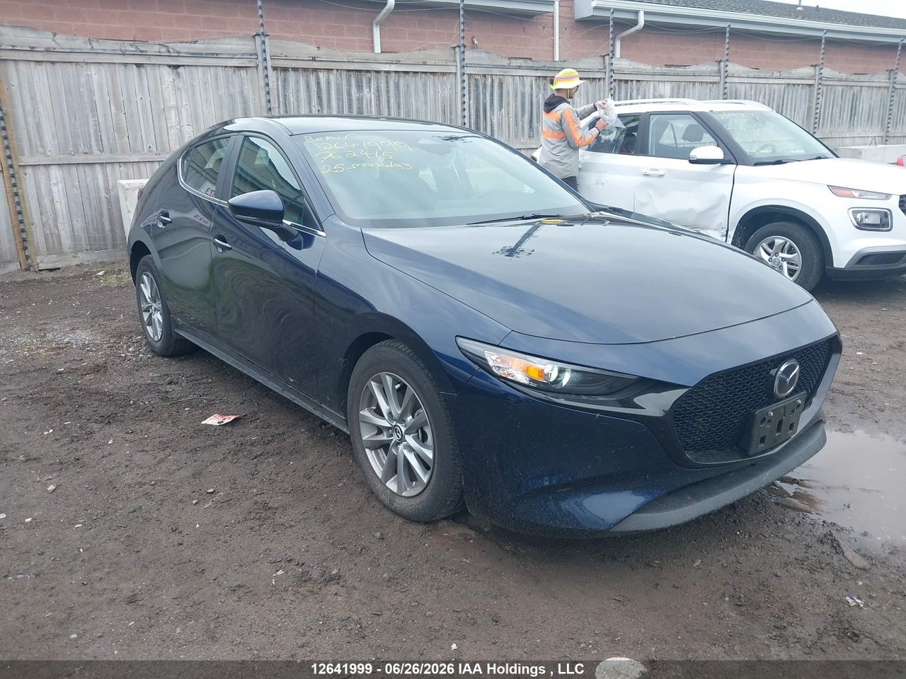 JM1BPAKM2S1762415 · 2025 MAZDA MAZDA3