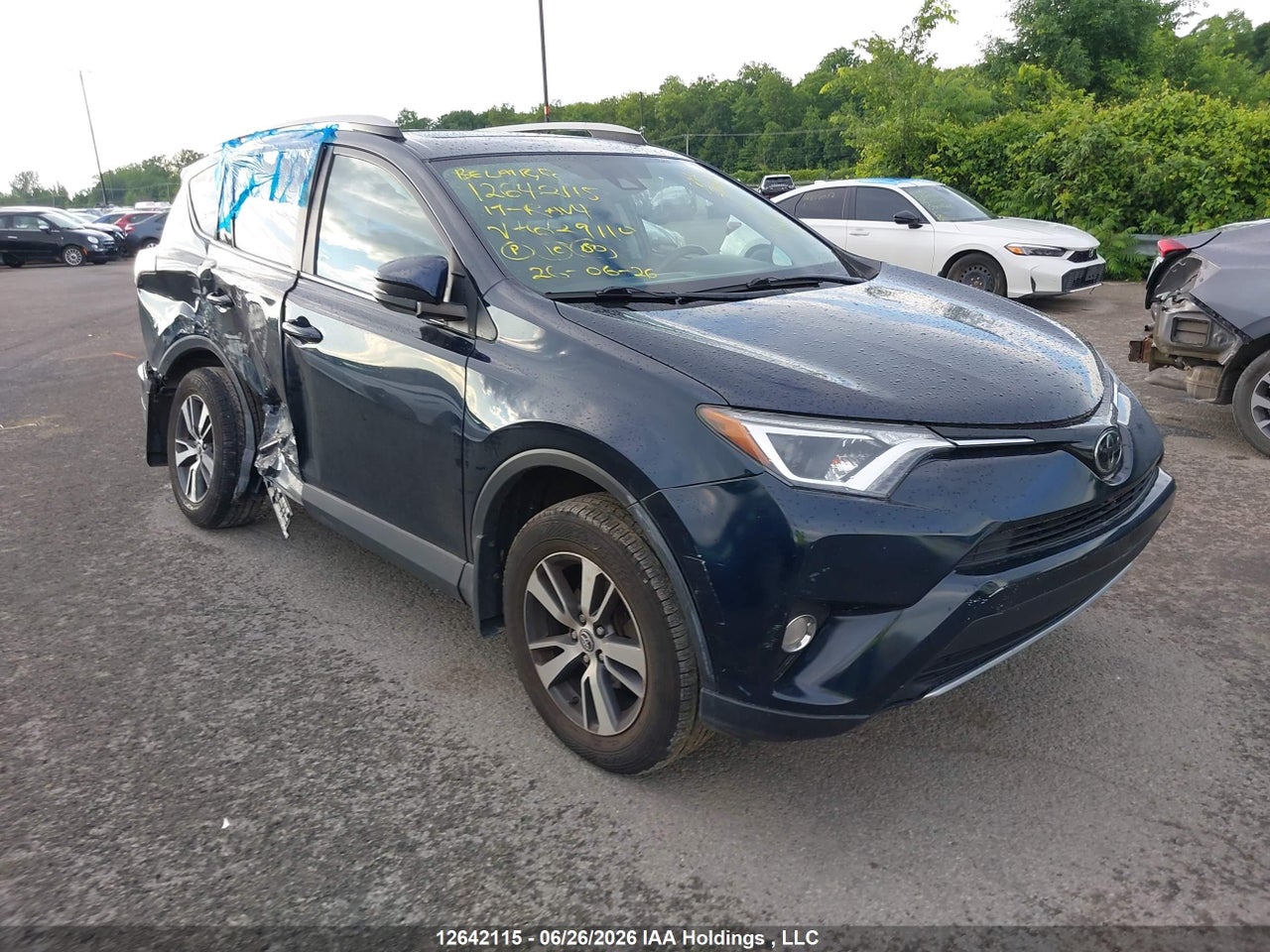 2T3RFREV8HW629110 · 2017 TOYOTA RAV4 XLE