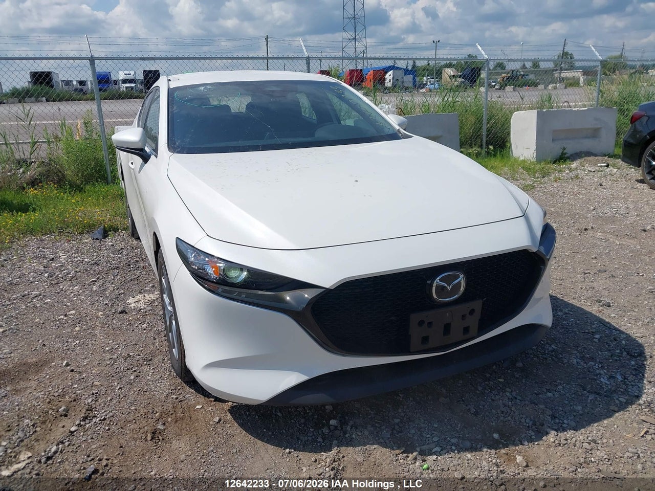 JM1BPAKM8S1778649 · 2025 MAZDA MAZDA3