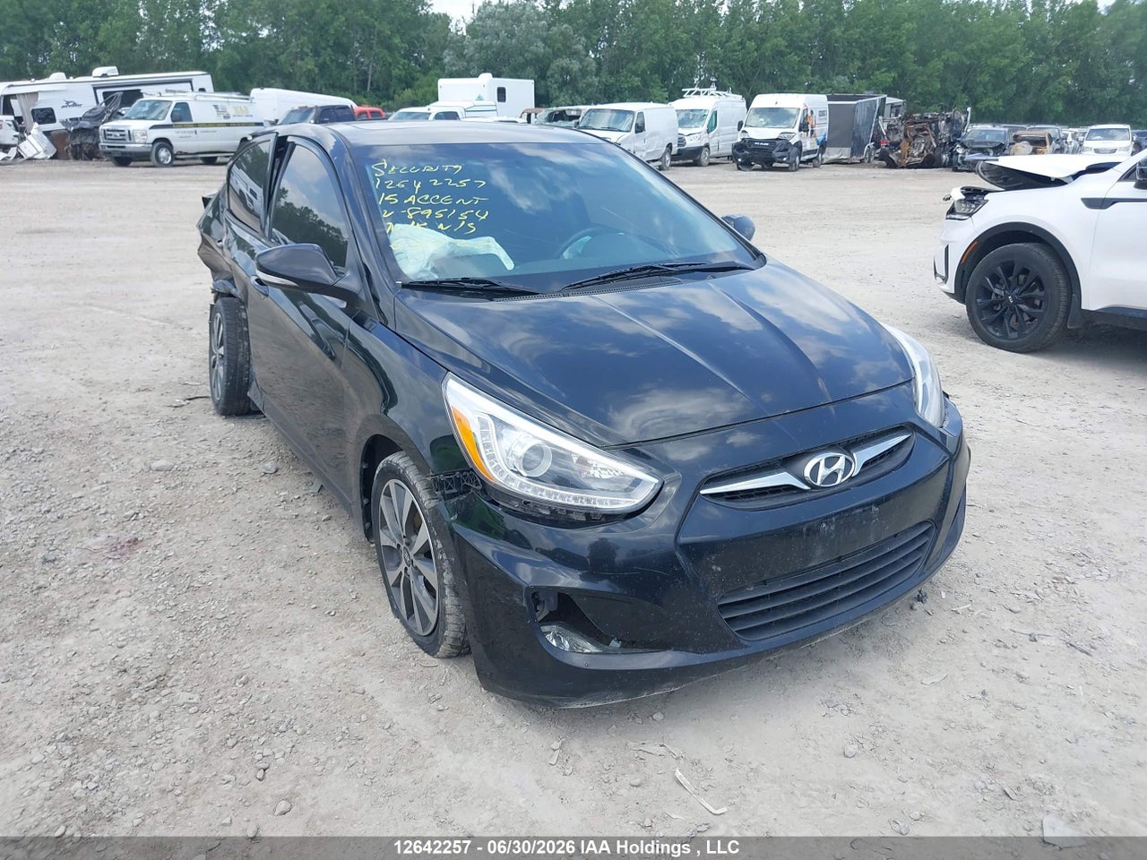 KMHCU4AE6FU895154 · 2015 HYUNDAI ACCENT GLS