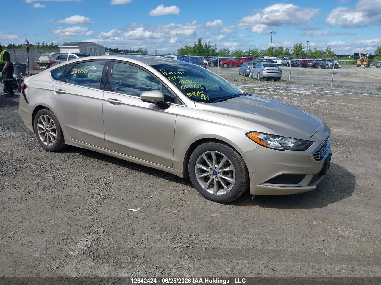 3FA6P0HD3HR135262 · 2017 FORD FUSION SE