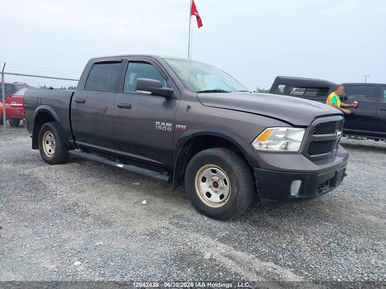 1C6RR7LT2HS563098 · 2017 RAM 1500 SLT