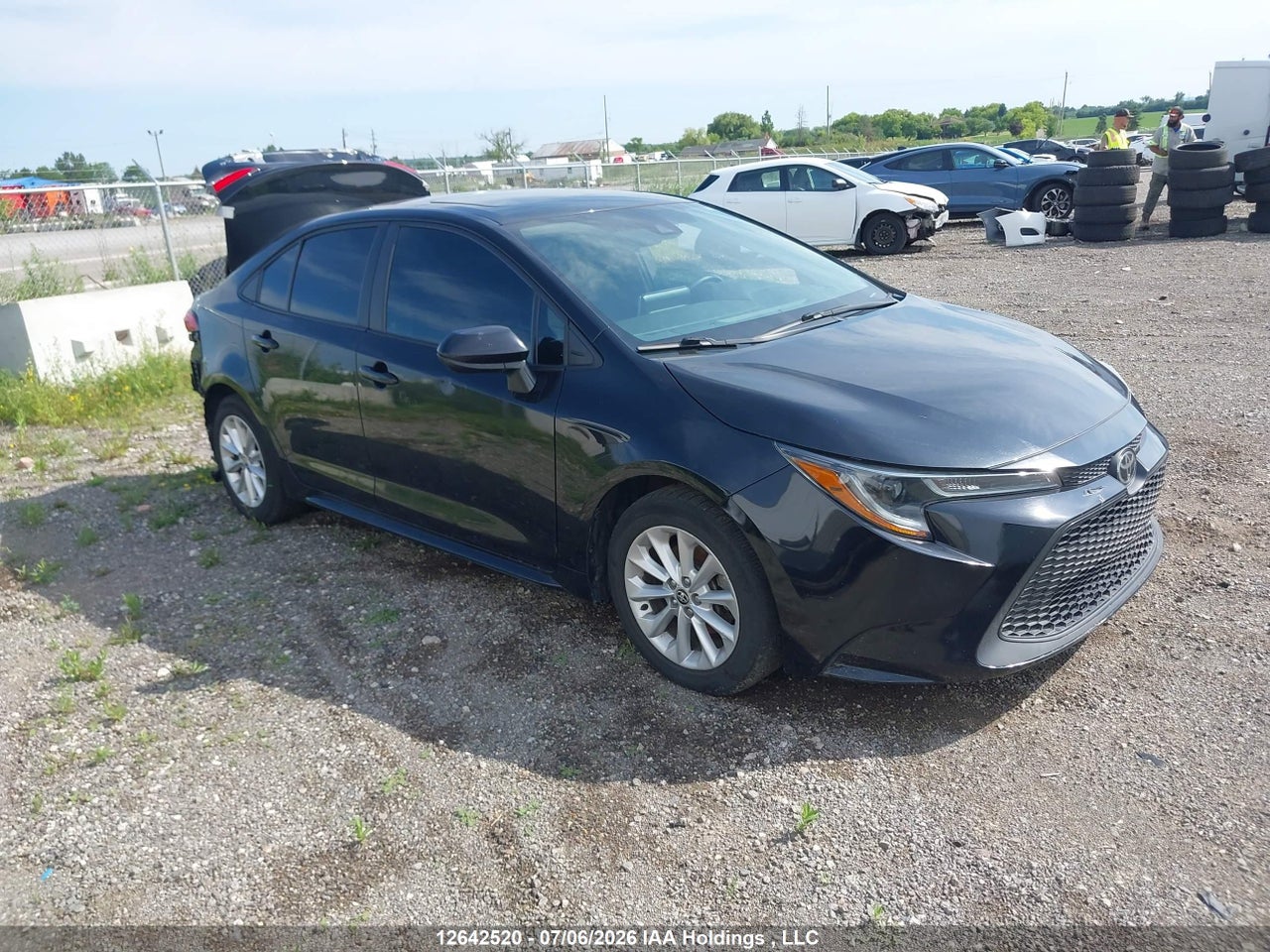 5YFBPRBEXLP033955 · 2020 TOYOTA COROLLA LE