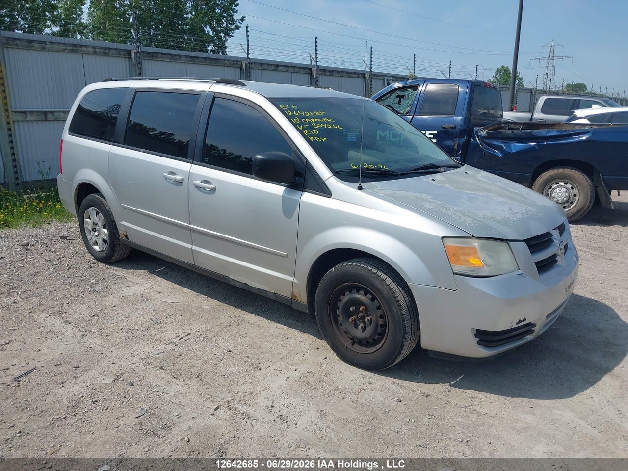 2D4RN4DE0AR304266 · 2010 DODGE GRAND CARAVAN SE