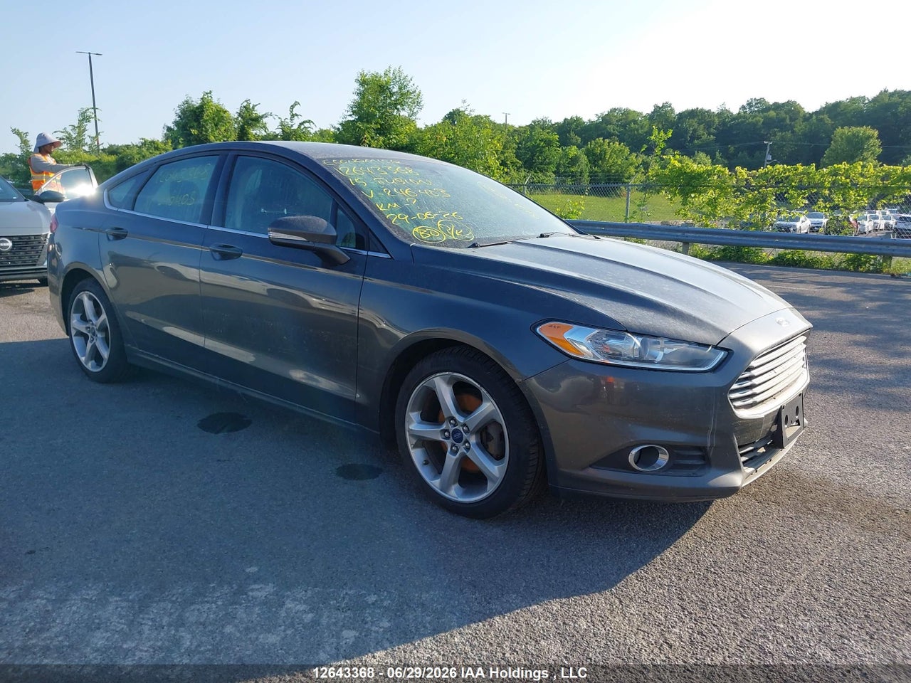 3FA6P0T92FR246403 · 2015 FORD FUSION SE