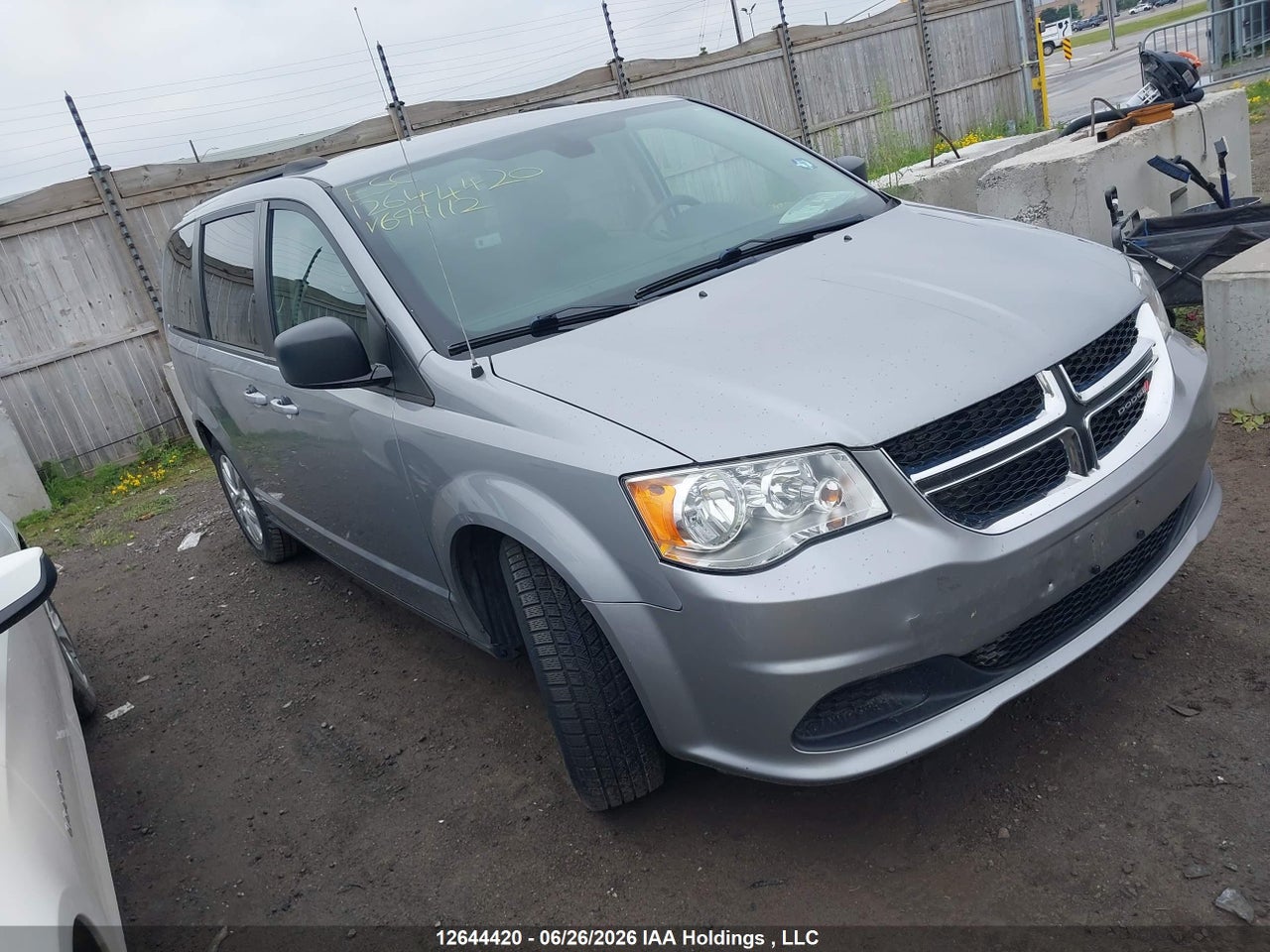 2C4RDGBG8KR699112 · 2019 DODGE GRAND CARAVAN SE
