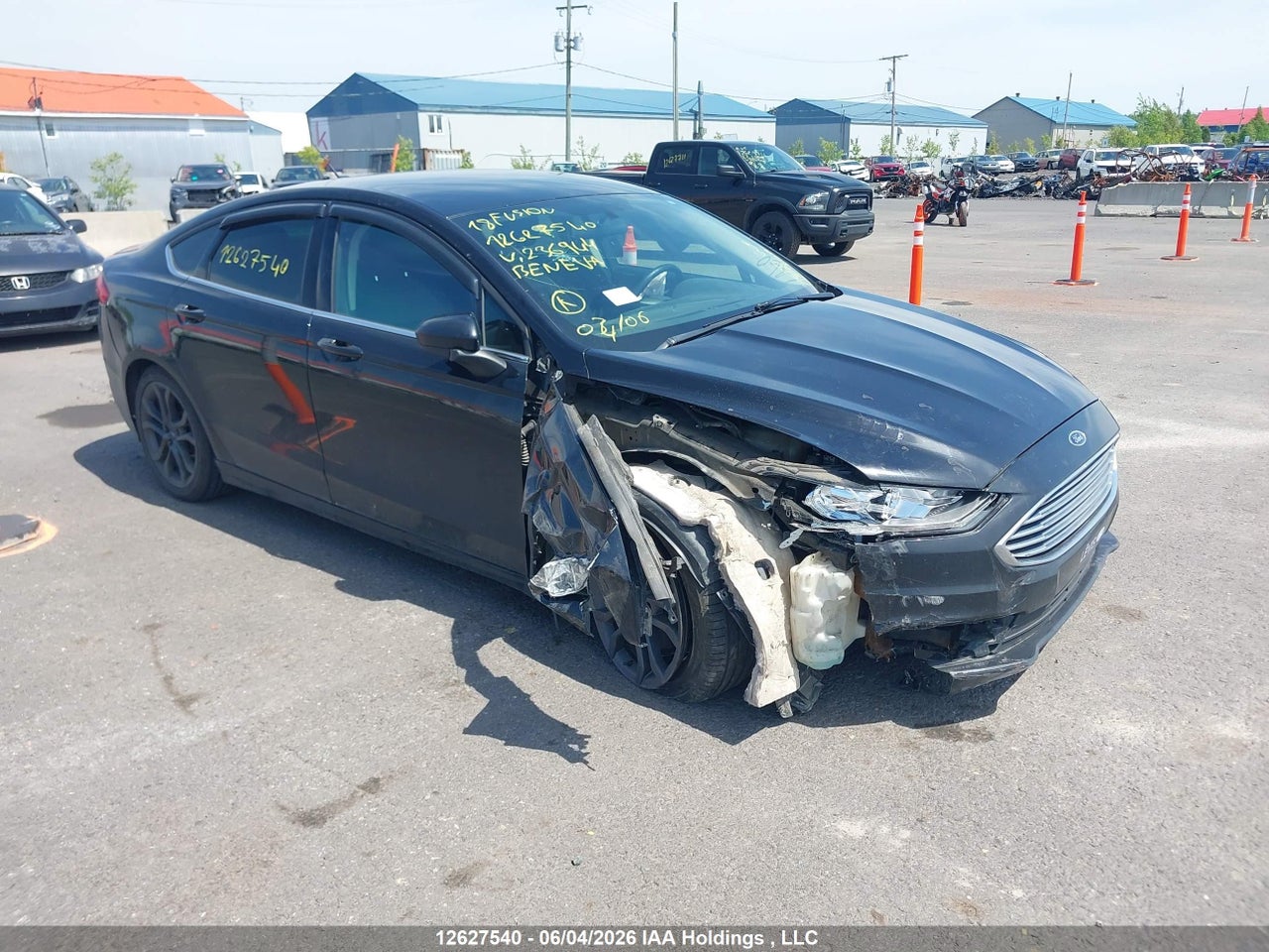 3FA6P0H78JR236944 · 2018 FORD FUSION SE