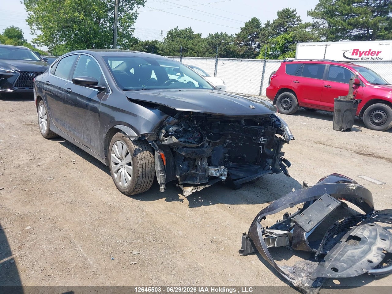 1C3CCCFB6FN755524 · 2015 CHRYSLER 200 LX