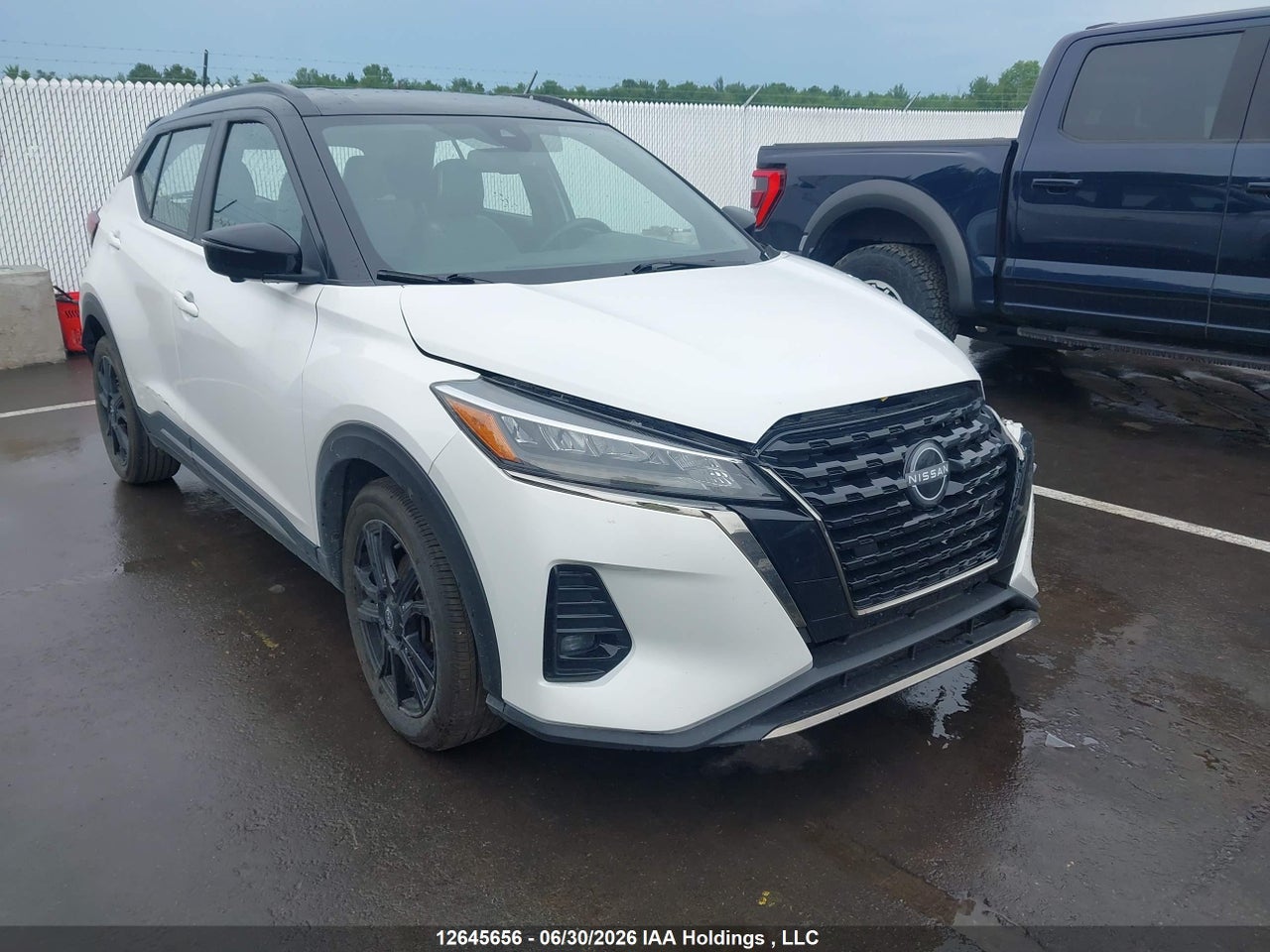 3N1CP5DV9NL523641 · 2022 NISSAN KICKS SR