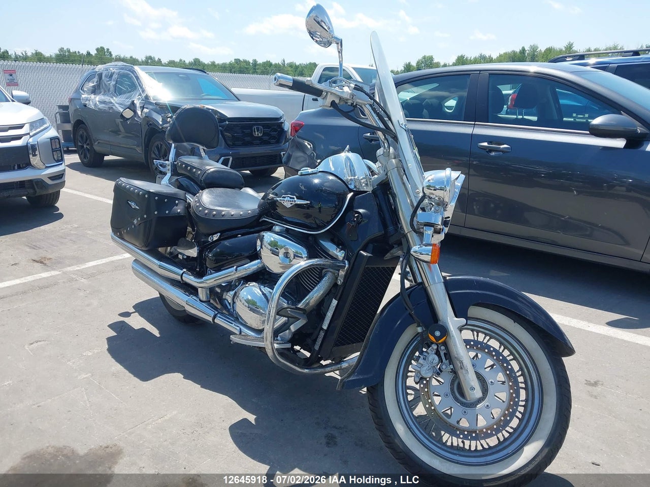 JS1VS55A352111582 · 2005 SUZUKI C50