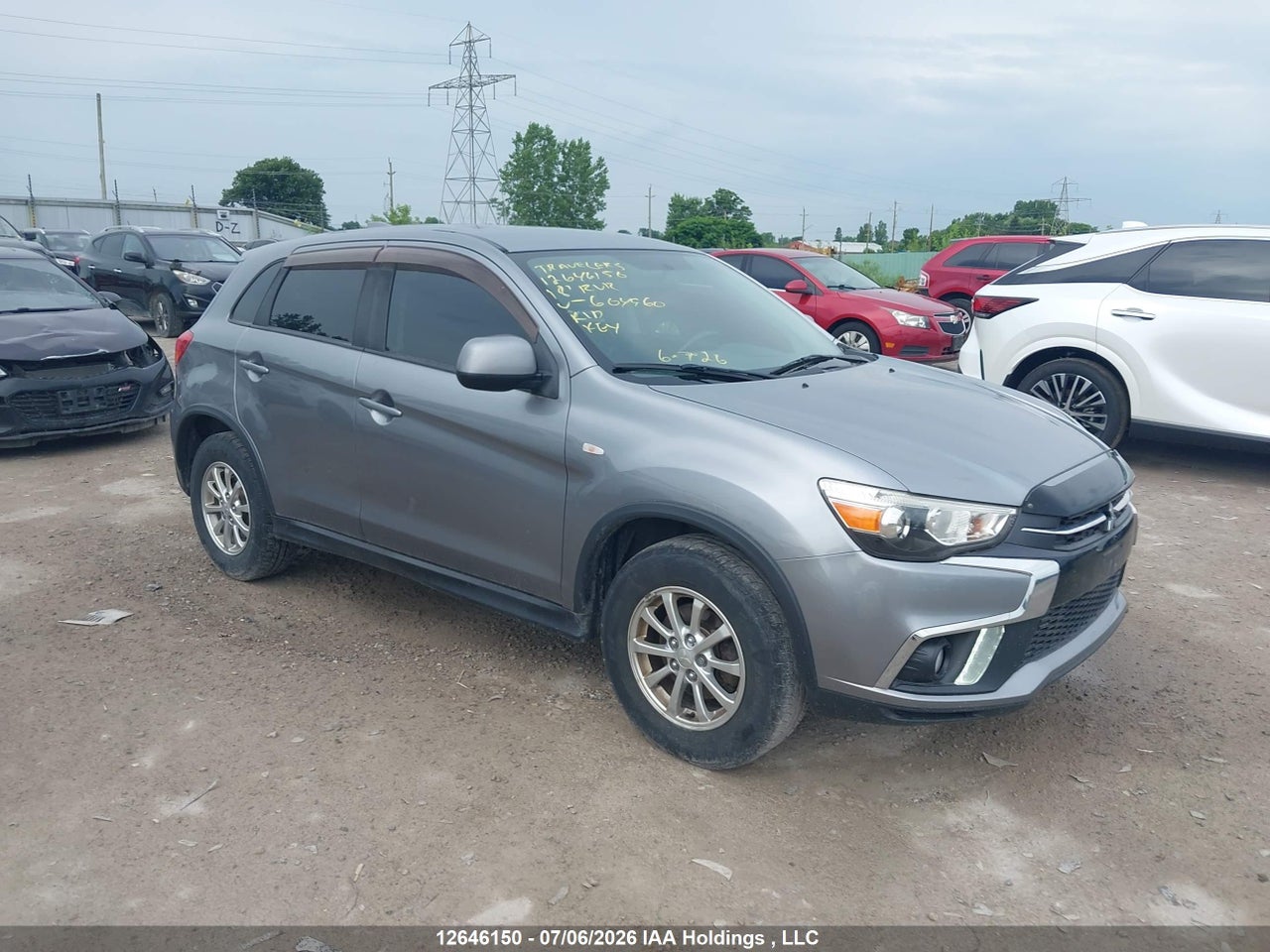 JA4AJ3AUXJZ604960 · 2018 MITSUBISHI RVR SE