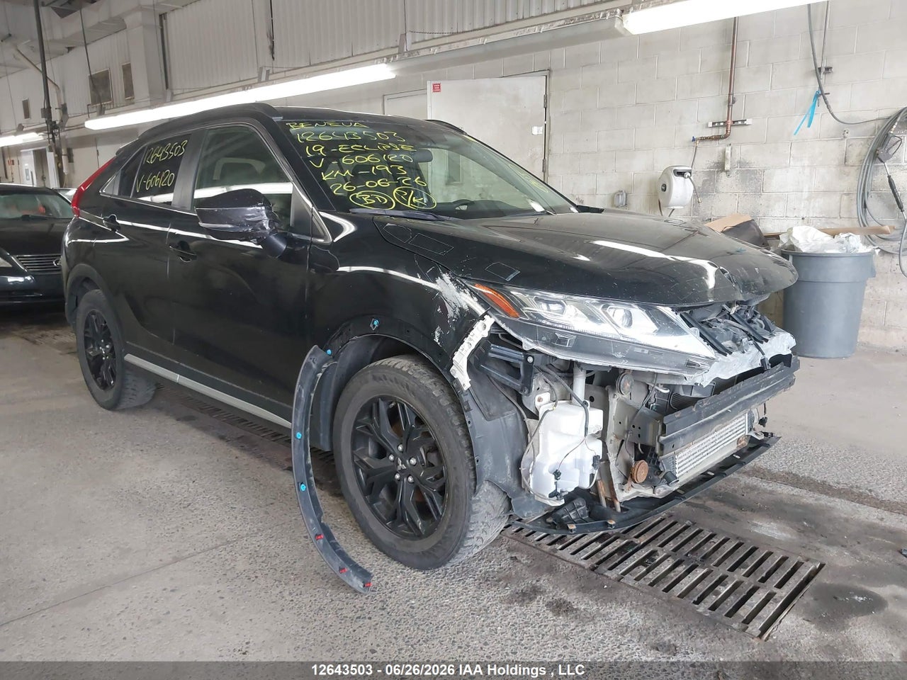 JA4AT4AAXKZ606120 · 2019 MITSUBISHI ECLIPSE CROSS GT/SE