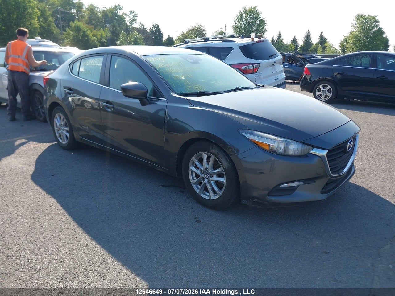 JM1BN1V76H1120641 · 2017 MAZDA 3 TOURING