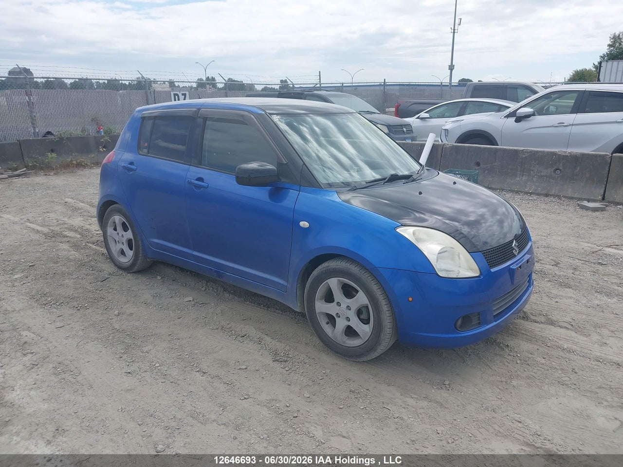 ZC21S108412 · 2005 SUZUKI SWIFT · 1/12