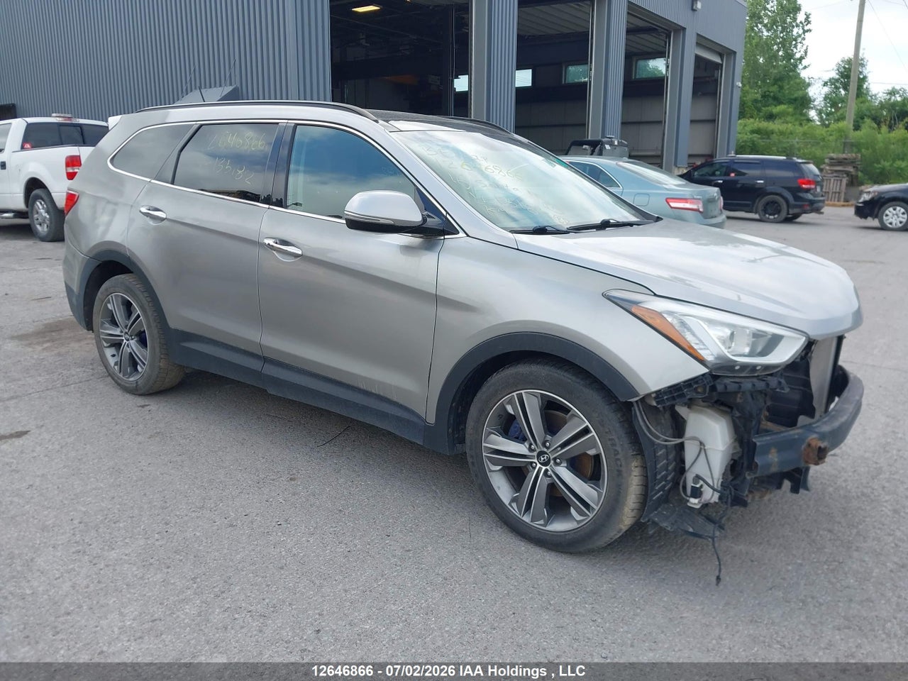 KM8SNDHF2GU135182 · 2016 HYUNDAI SANTA FE
