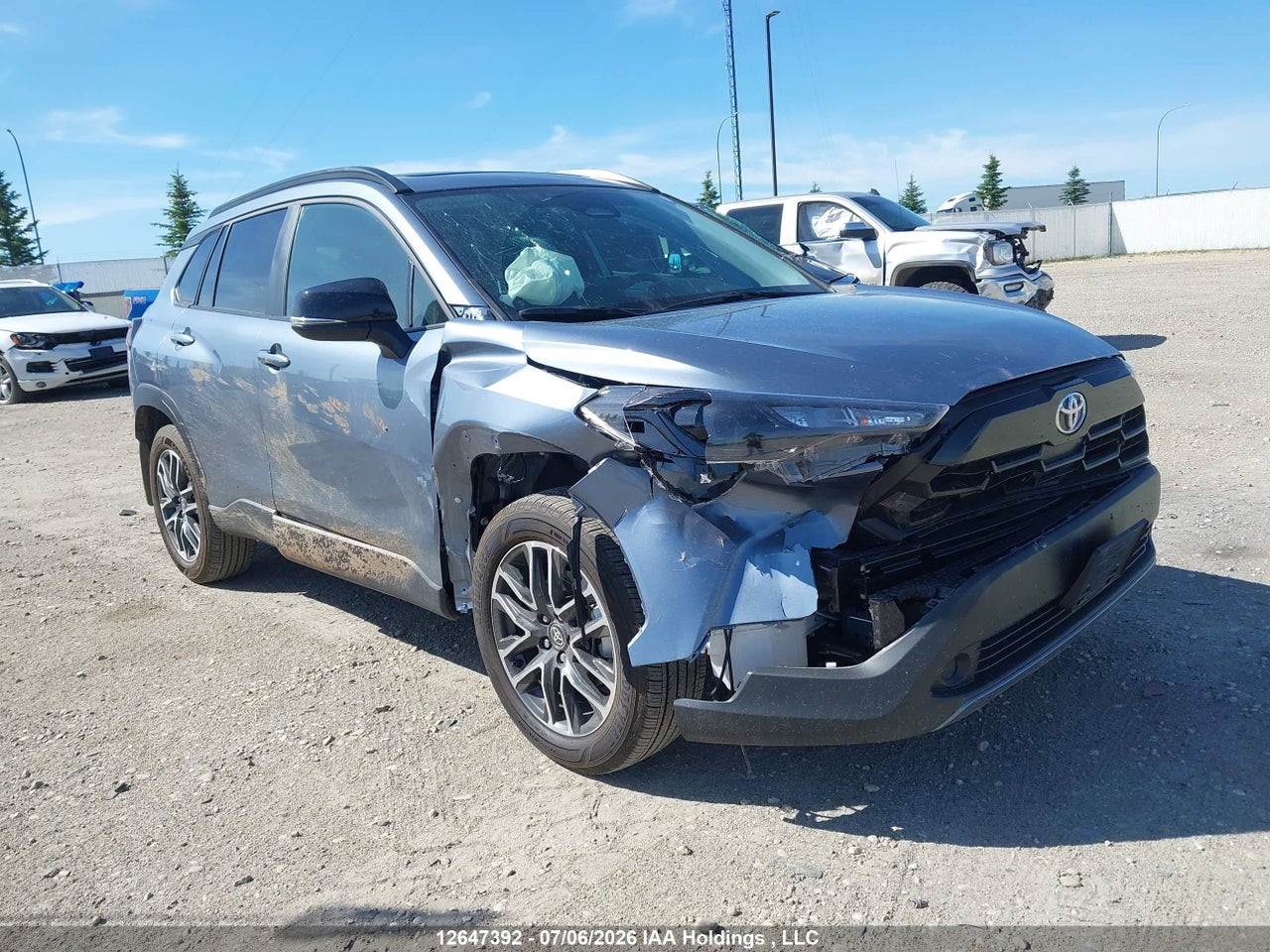 7MUBAABG8TV153030 · 2026 TOYOTA COROLLA CROSS LE · 1/12
