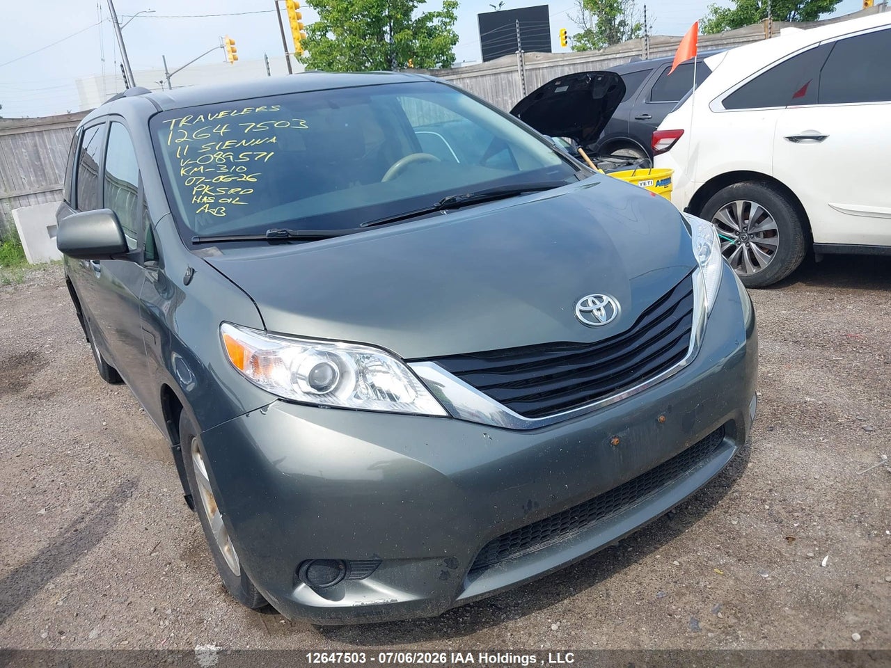 5TDKK3DC1BS089571 · 2011 TOYOTA SIENNA LE 8 PASSENGER
