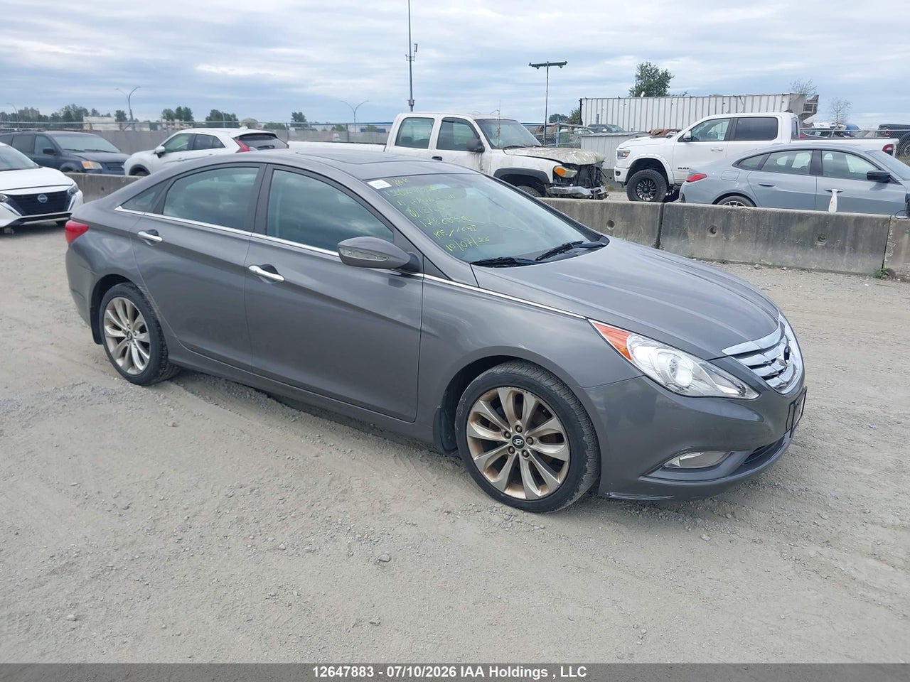 5NPEC4AB3BH181802 · 2011 HYUNDAI SONATA SE/LIMITED