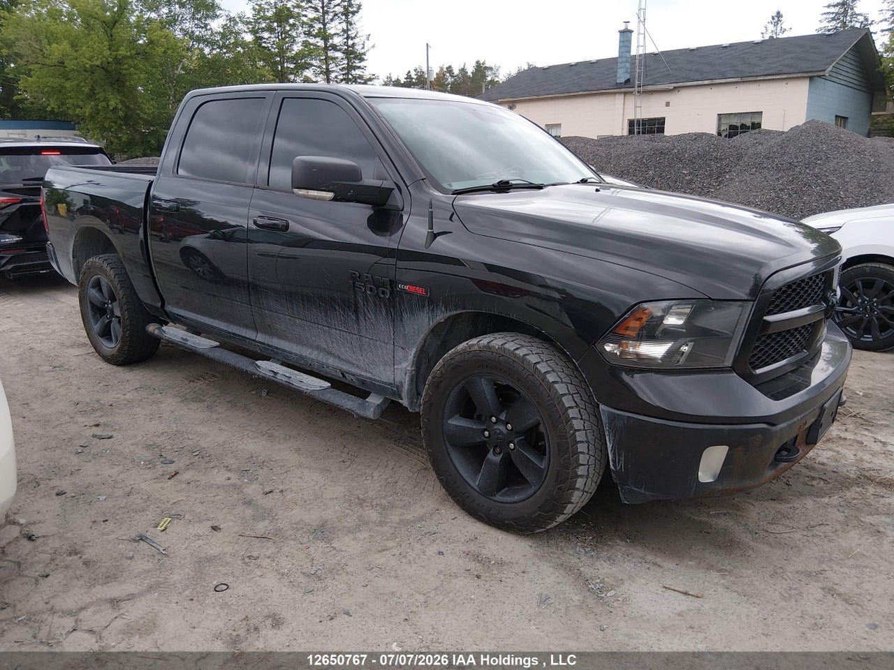 1C6RR7LM7JS292103 · 2018 RAM 1500 SLT