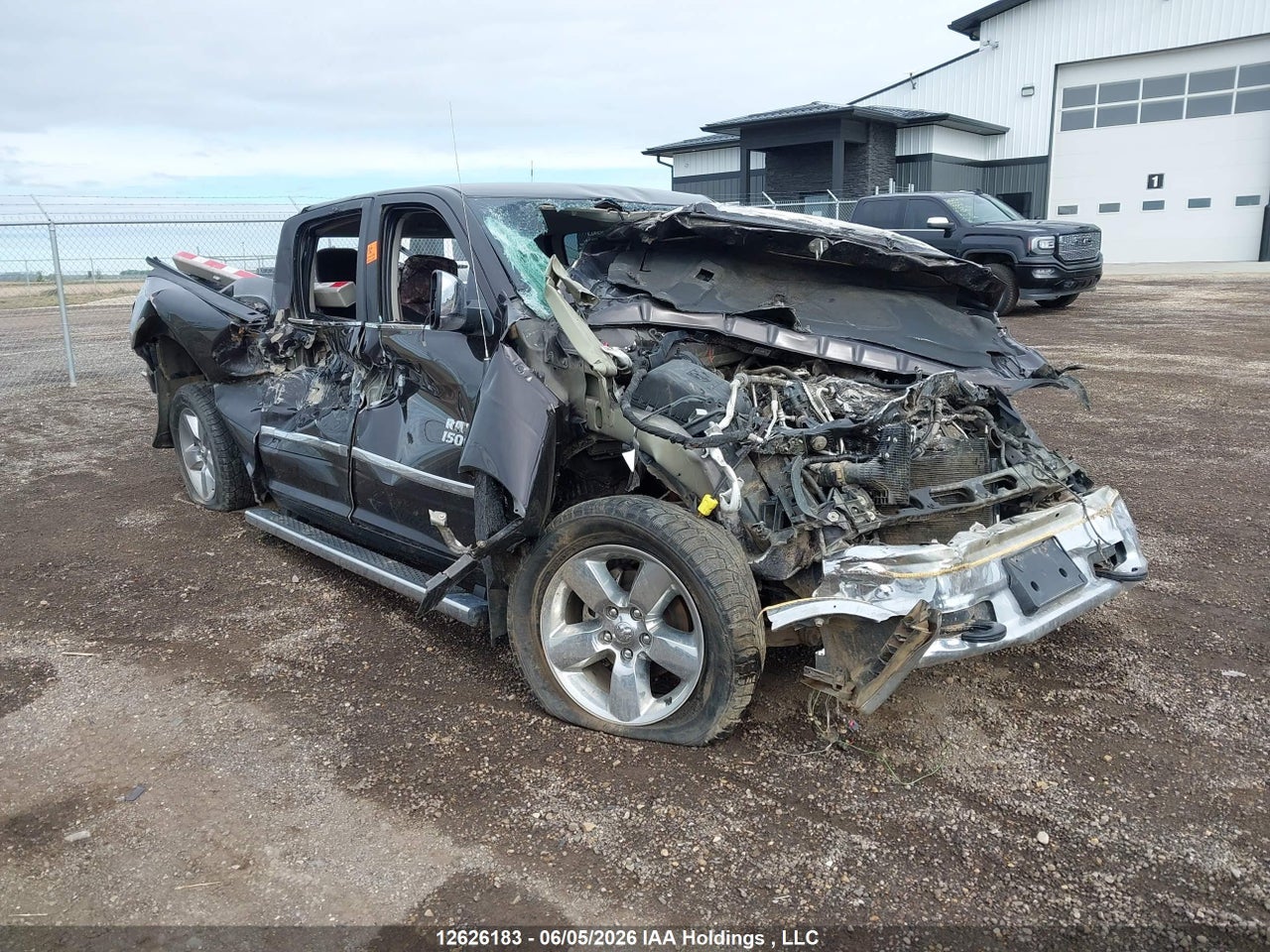 1C6RR7TM0GS307923 · 2016 RAM 1500 SLT