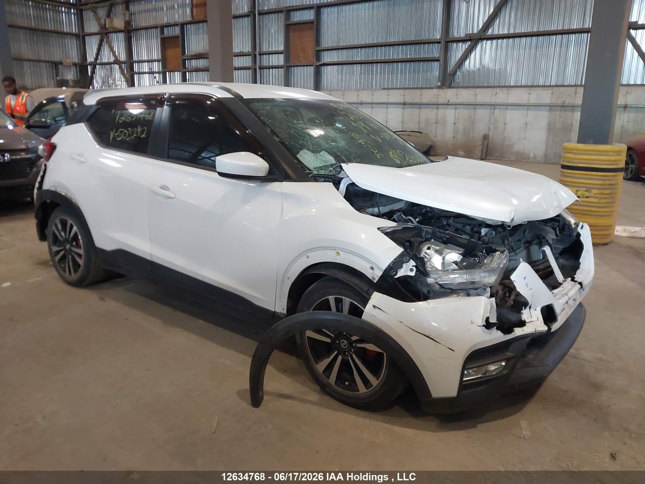 3N1CP5CUXKL503242 · 2019 NISSAN KICKS S/SR/SV