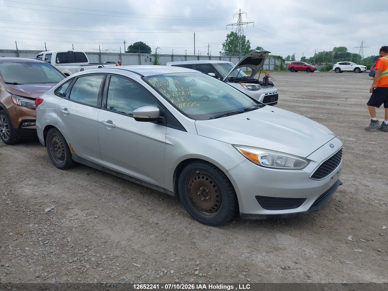 1FADP3F2XGL200275 · 2016 FORD FOCUS SE