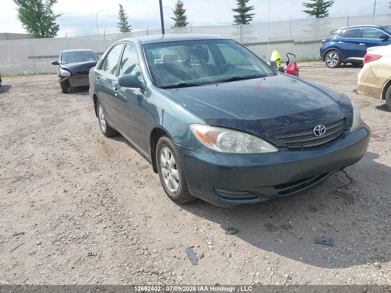 JTDBF32K420036929 · 2002 TOYOTA CAMRY LE/XLE/SE