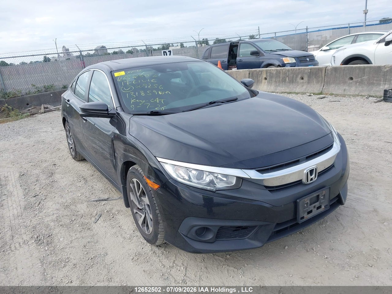 2HGFC2F88HH009256 · 2017 HONDA CIVIC EX