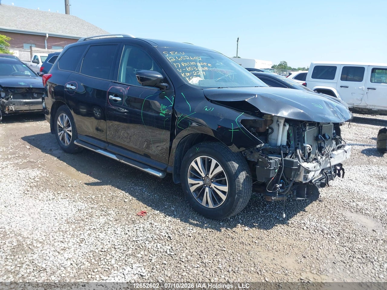 5N1DR2MM3HC653668 · 2017 NISSAN PATHFINDER PLATINUM/S/SL/SV