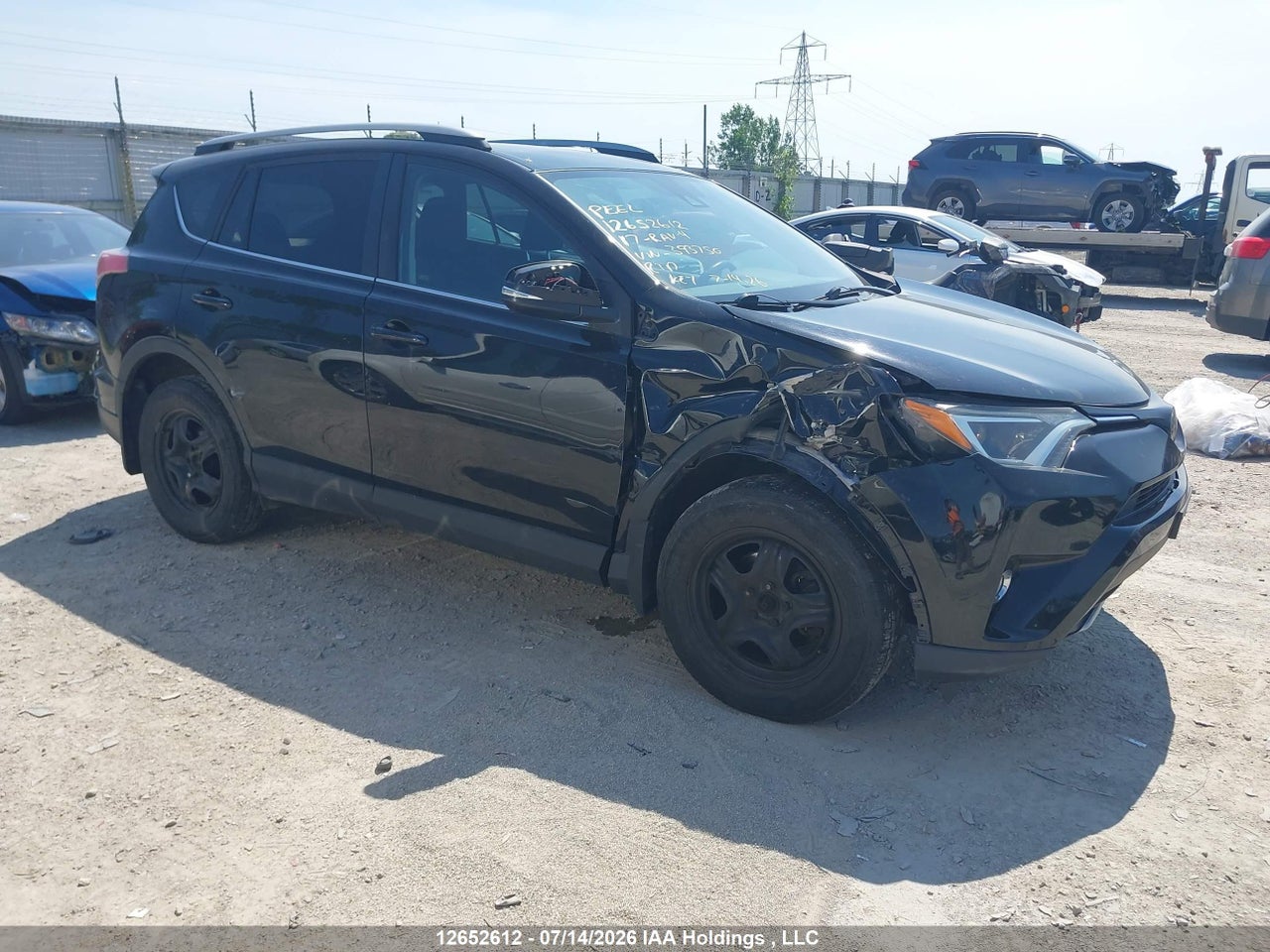 2T3WFREV9HW393750 · 2017 TOYOTA RAV4 XLE