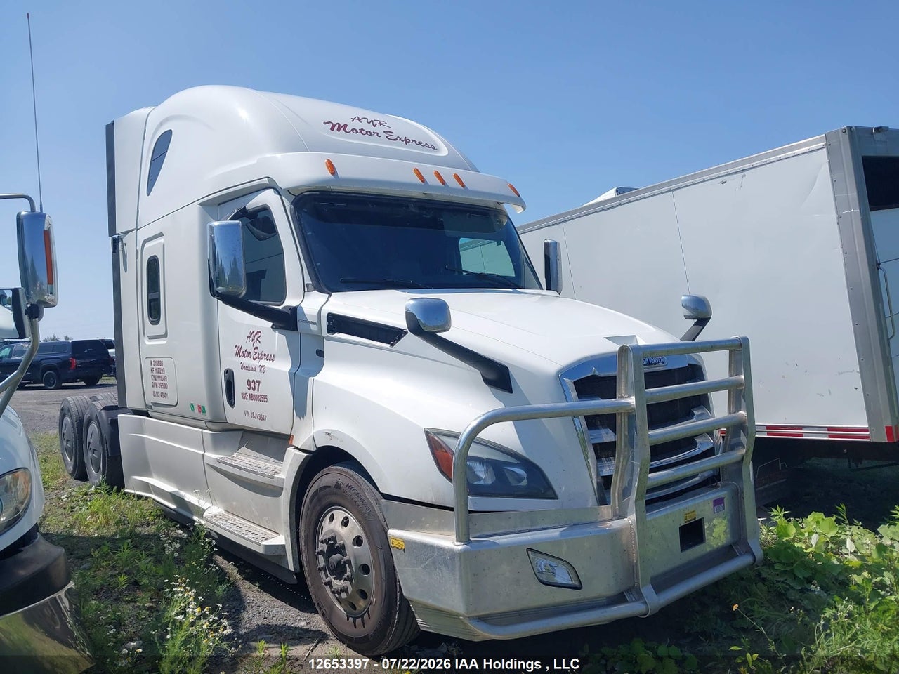 3AKJHHDRXJSJV3647 · 2018 FREIGHTLINER CASCADIA